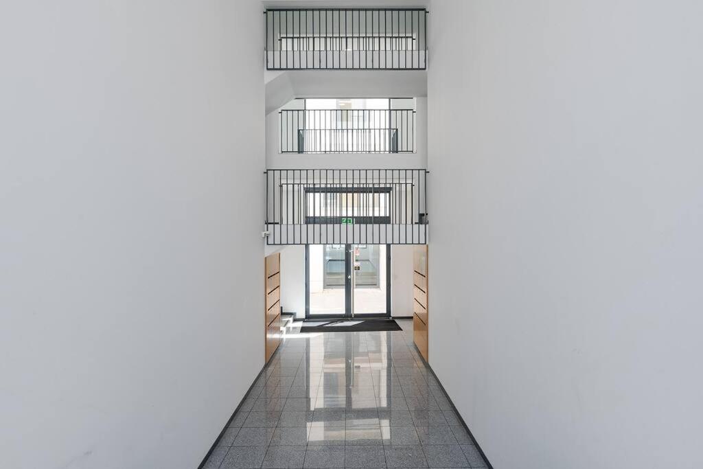 For The Lovers- Downtown Lisbon- Free Parking Appartement