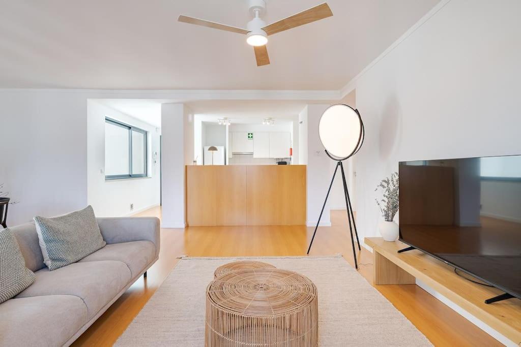 For The Lovers- Downtown Lisbon- Free Parking Appartement